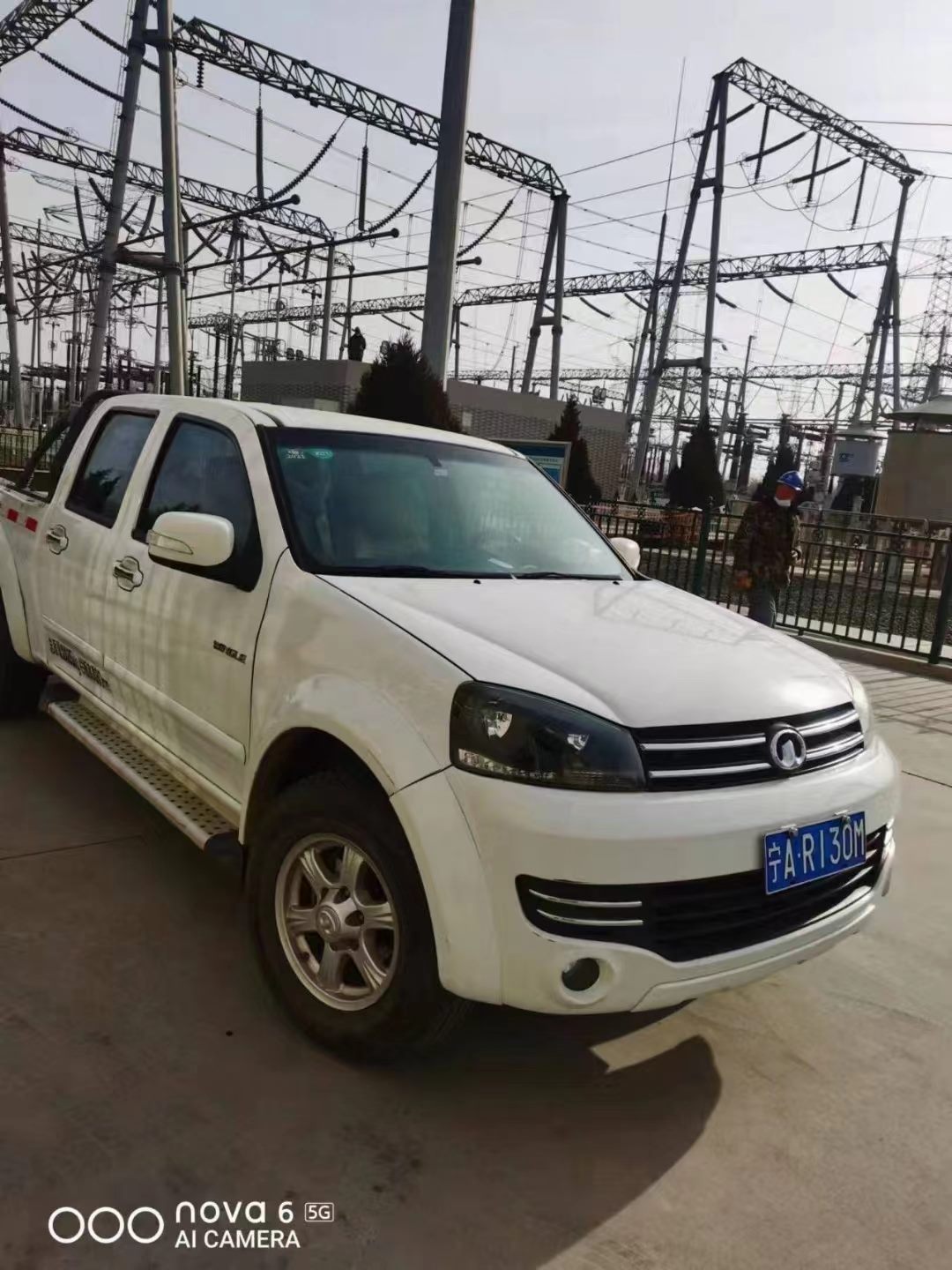 皮卡车